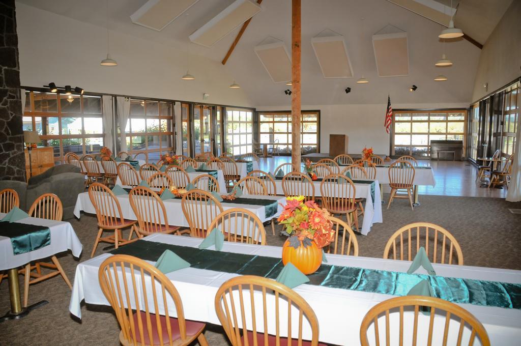 Bend-Sunriver Camping Resort 24 Ft. Yurt 12 Esterno foto