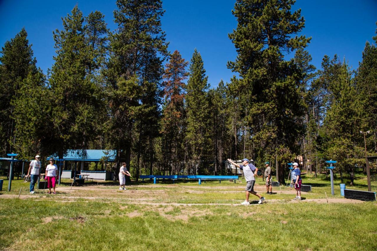 Bend-Sunriver Camping Resort 24 Ft. Yurt 12 Esterno foto